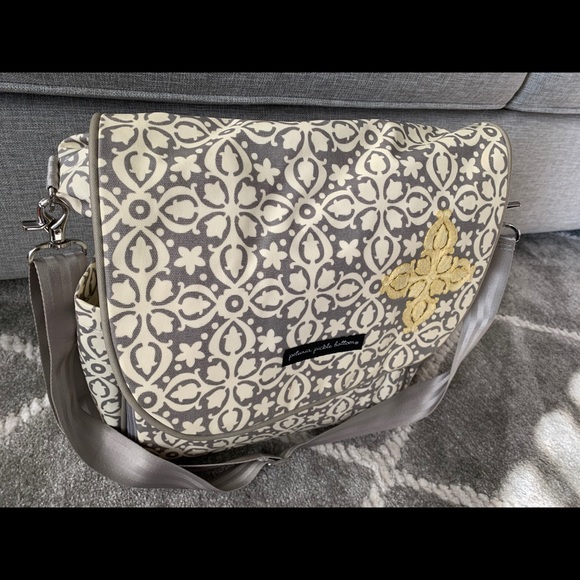 Petunia pickle bottom diaper bag